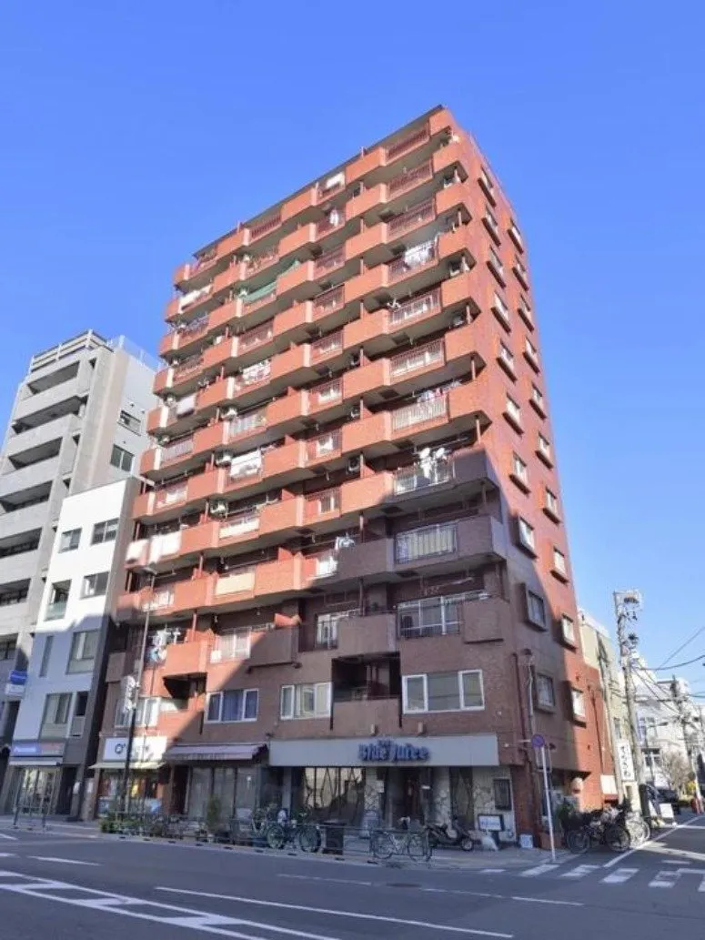 Condo in Taito