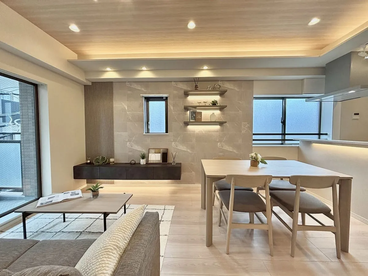 Condo in Taito