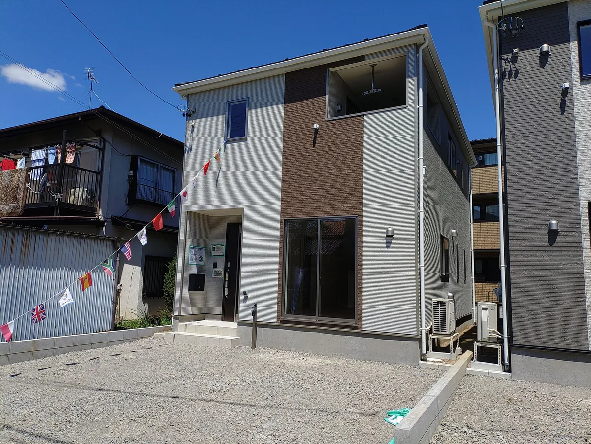 Photo 1